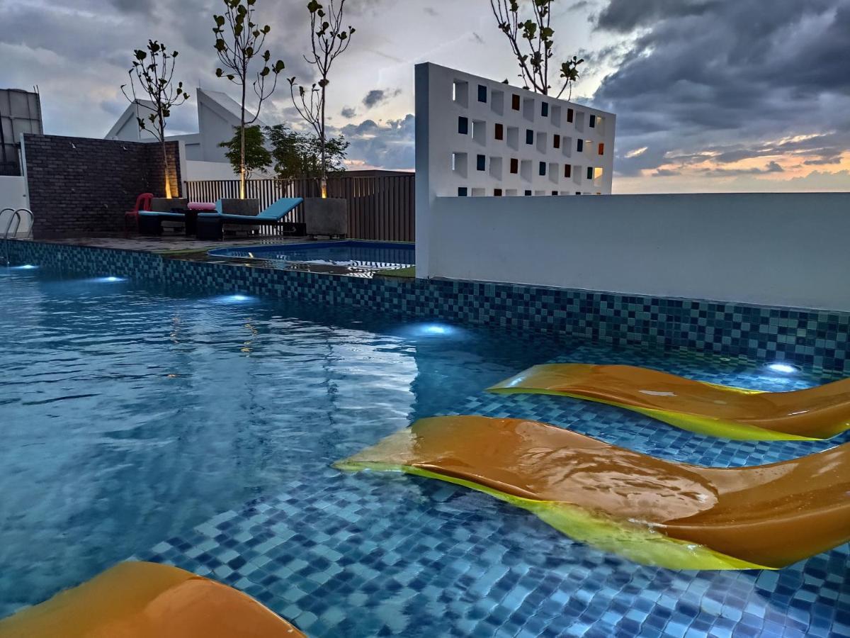 Condo 2-10 Imperio Professional Suite อลอร์สตาร์ ภายนอก รูปภาพ